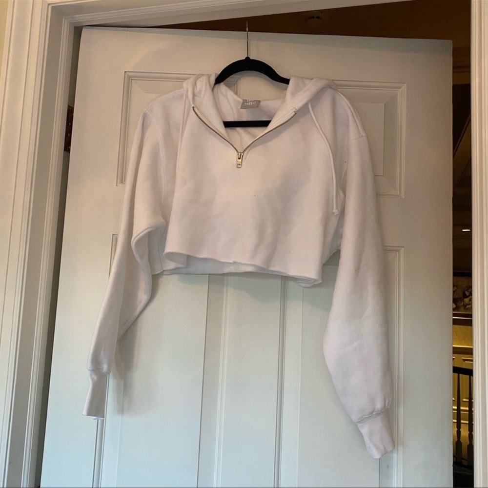 NWOT Aritzia TNA Cozy Fleece Boyfriend Cropped 1/4 Zip Hoodie in White - Picture 2 of 5